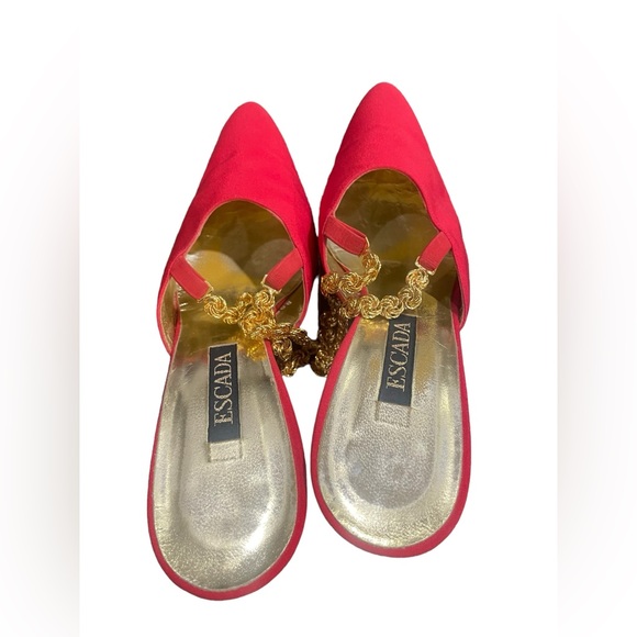 ESCADA Red satin pointed toe gold chain slingback pumps size 10 - Picture 4 of 11